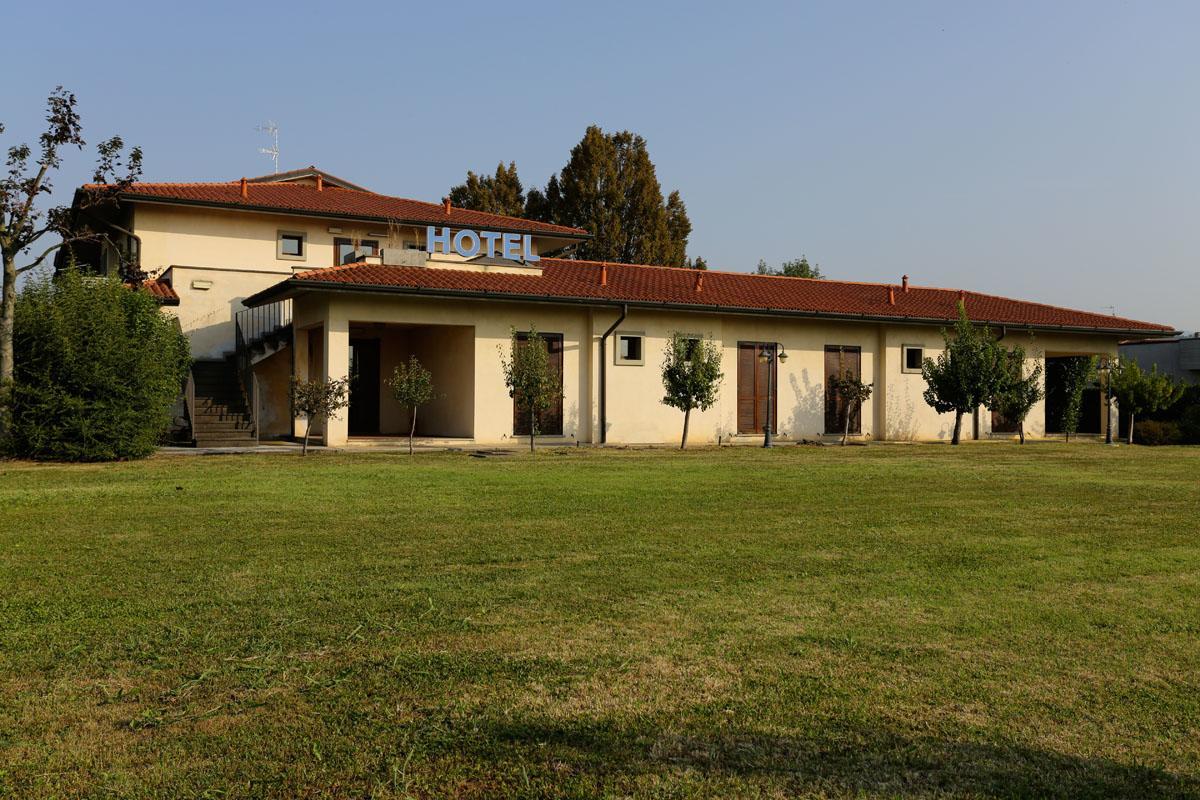 Hotel Franciacorta Paderno Franciacorta Exterior photo