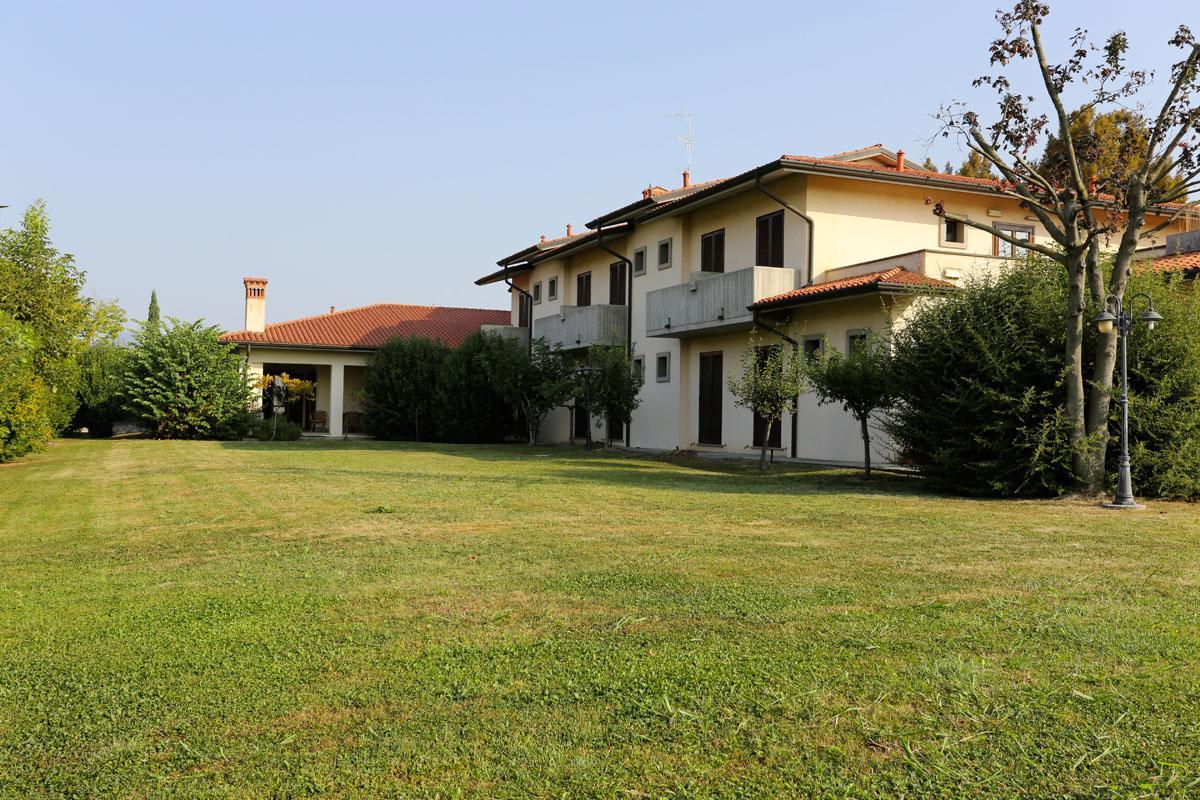 Hotel Franciacorta Paderno Franciacorta Exterior photo