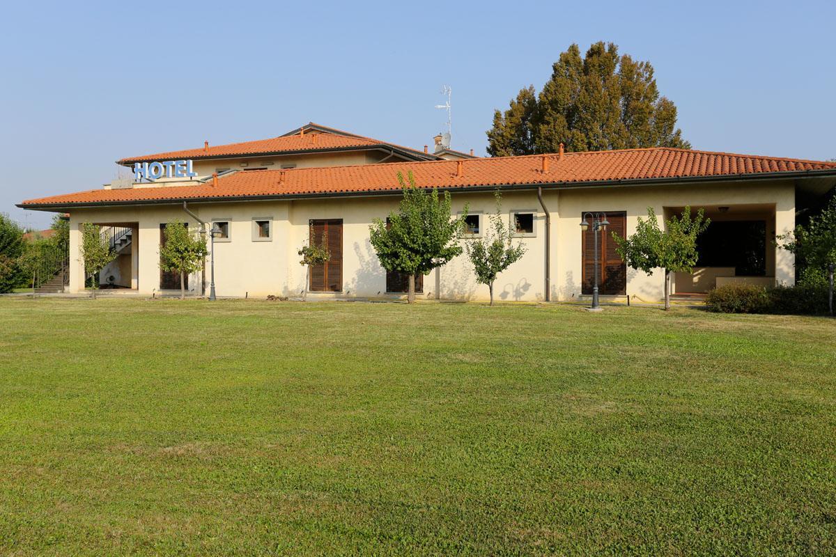 Hotel Franciacorta Paderno Franciacorta Exterior photo